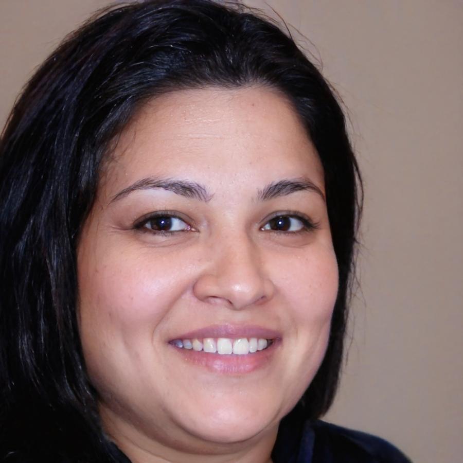 Celia Romero, especialista en seguros familiares